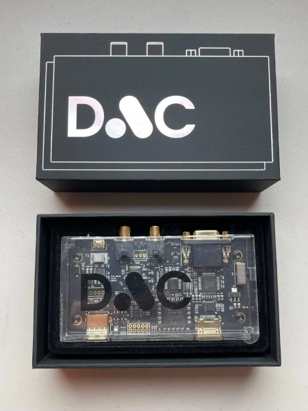 ANALOGUE - DAC - Digital to Analog Converter - Complete in Box - ONLY WORKS WITH ANALOGUE CONSOLES - USED